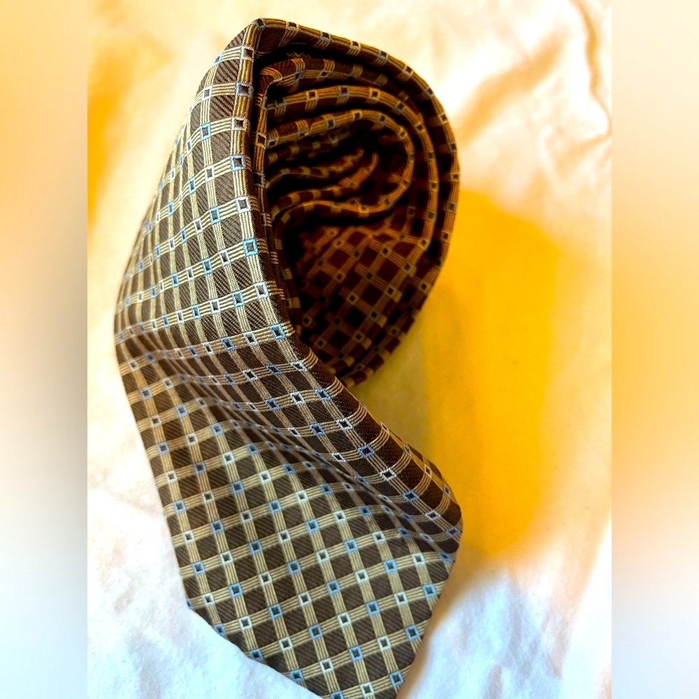 Hugo Boss silk tie